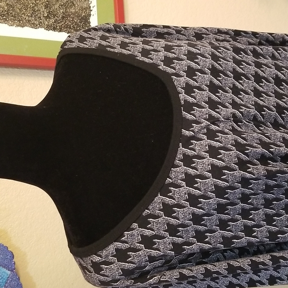 Lularoe Halloween, Black Crows design Lynnae long sleeve top plus size 3X - Picture 4 of 9